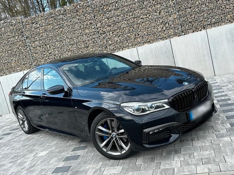 Gebraucht BMW 730 Comfort Edition 265 PS (194 kW) 2017 Blau Limousine