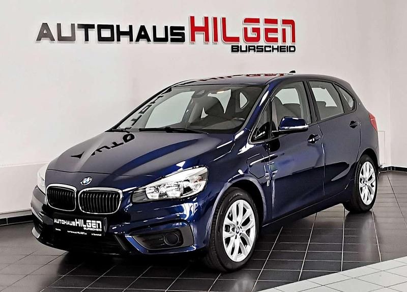 Mediterranblau metallic Gebraucht 2018 BMW 225 Van / Kleinbus | 16.950 € (Guter Preis) - Bild 1/4