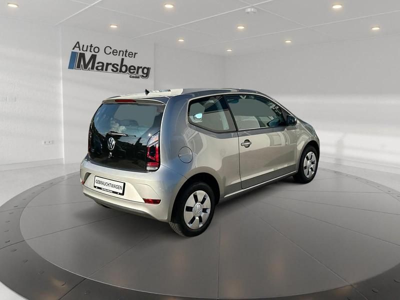 Second-hand VW up! 65 CP (47 kW) 2022 Argintiu Hatchback
