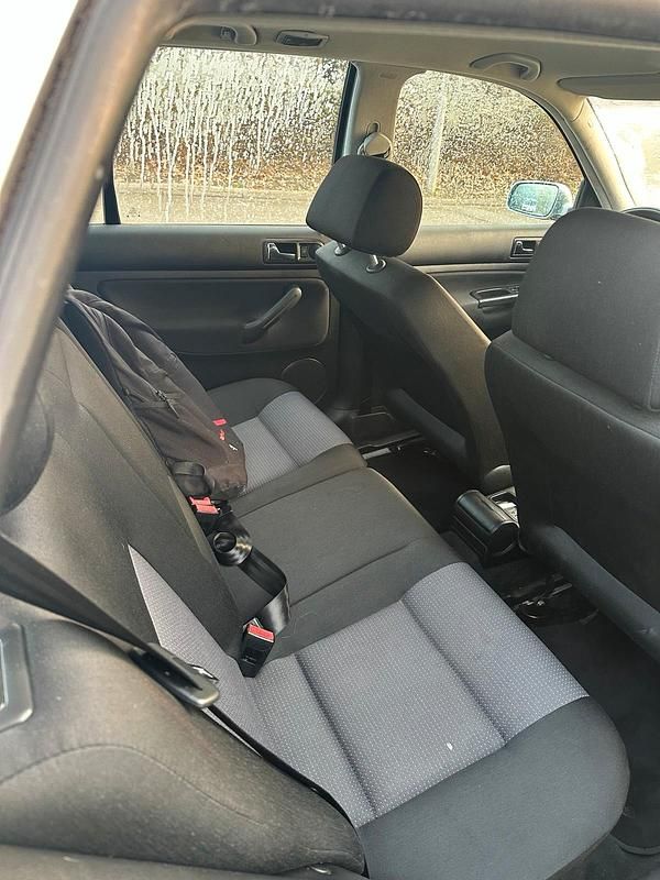 Gebraucht VW Golf IV 75 PS (55 kW) 2003 Silber Kleinwagen