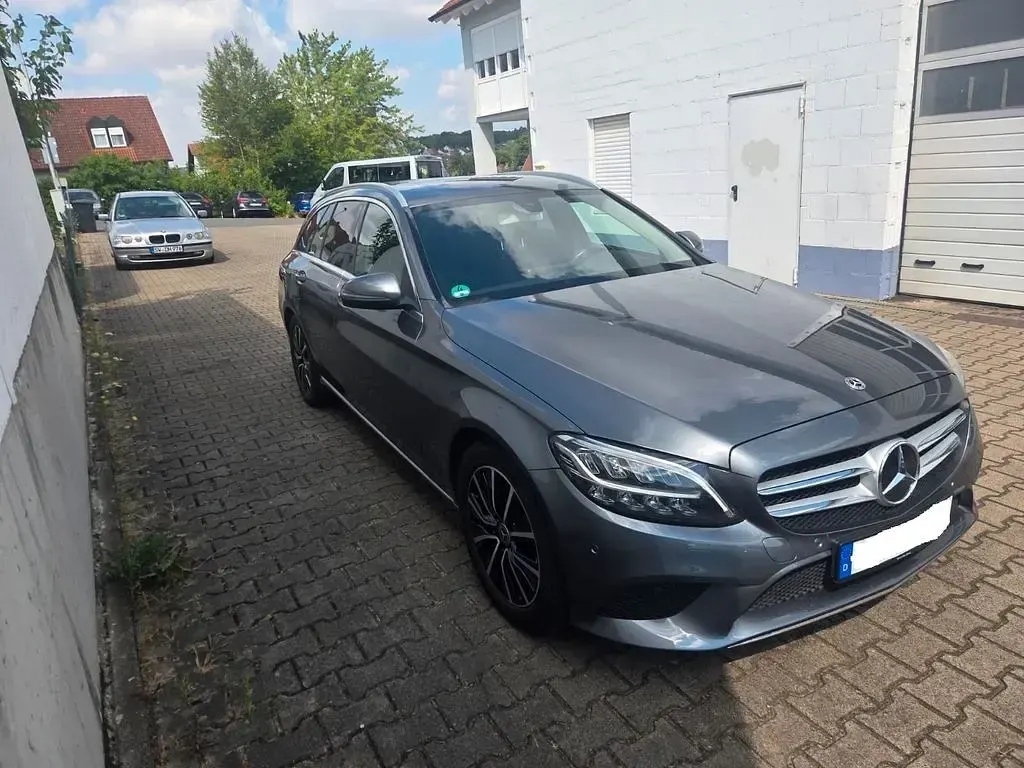 Gebraucht Mercedes C200 150 PS (110 kW) 2019 Grau Limousine