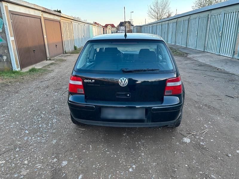 Gebraucht VW Golf IV 75 PS (55 kW) 2003 Schwarz Kleinwagen
