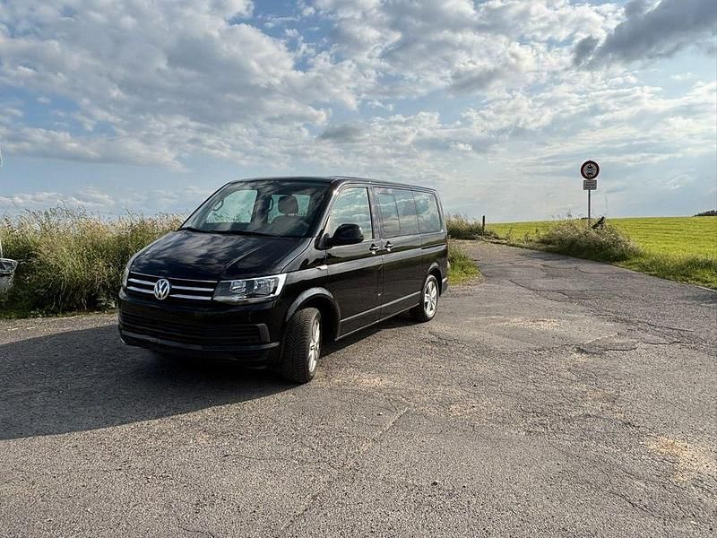 Schwarz Gebraucht 2016 VW T6 Comfortline Van | 41.999 € (Etwas zu teuer) - Bild 1/4