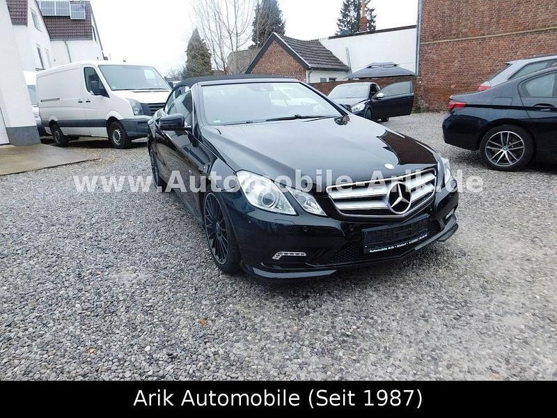 Gebraucht Mercedes E250 AMG line 204 PS (150 kW) 2010 Schwarz Cabrio