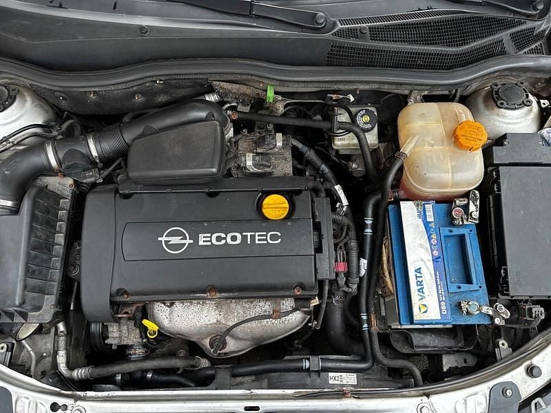 Silber Gebraucht 2006 Opel Astra Kleinwagen | 1.050 € (Superpreis) - Bild 1/4