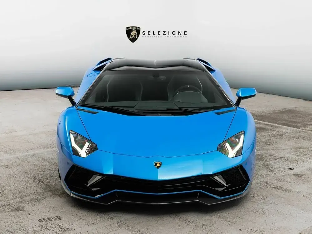 Usata Lamborghini Aventador 780 CV (573 kW) 2022 Blu Cabrio