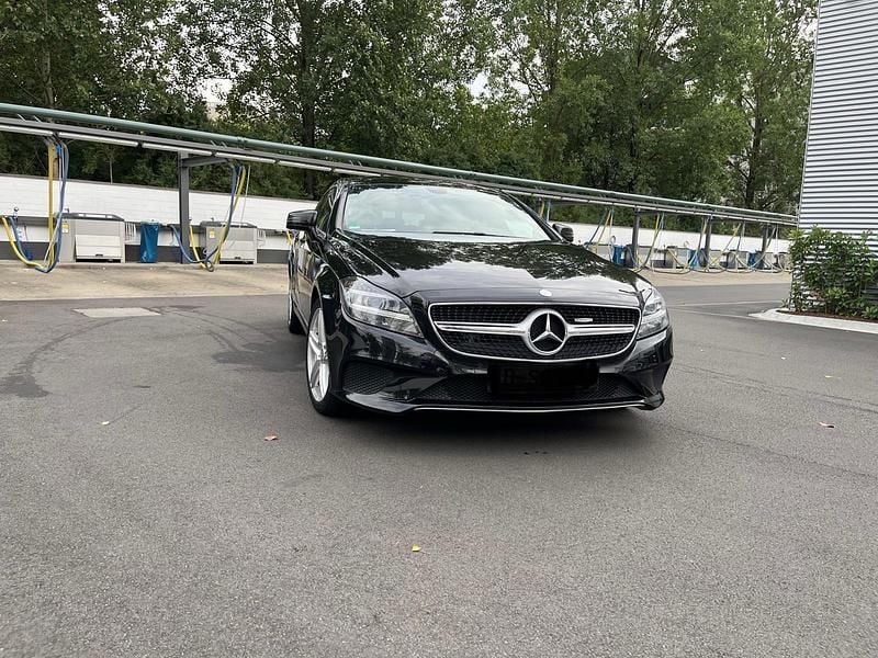 Schwarz Gebraucht 2016 Mercedes CLS220 Kombi | 23.000 € - Bild 1/4
