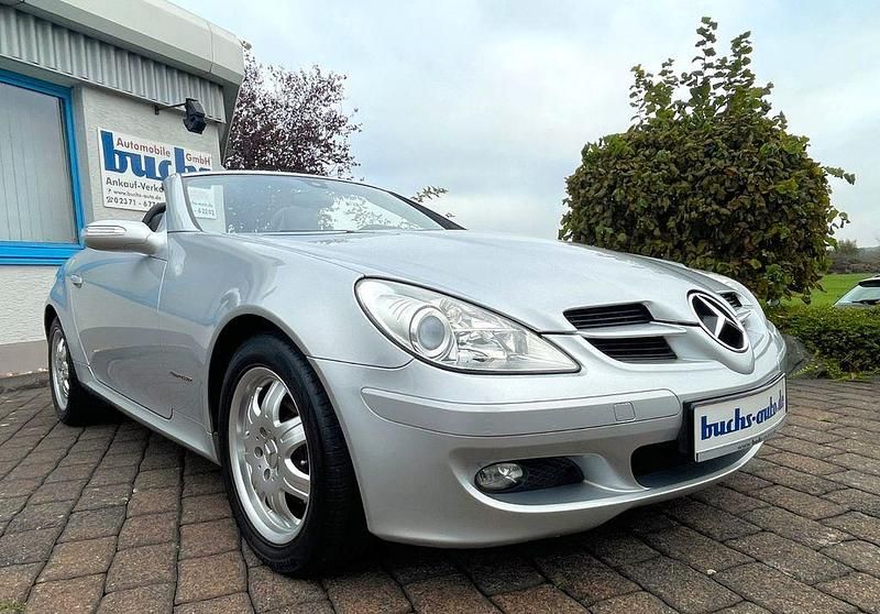Silber Gebraucht 2005 Mercedes SLK200 Cabrio | 6.990 € (Superpreis) - Bild 1/4