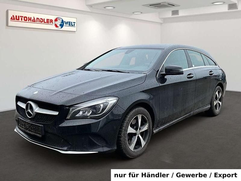 Gebraucht Mercedes CLA180 Shooting Brake 109 PS (80 kW) 2017 Schwarz Kombi