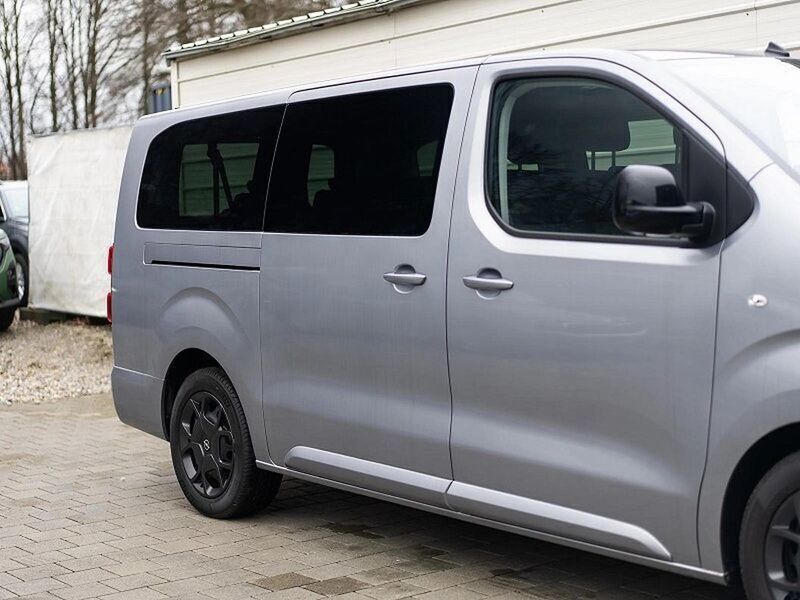 Grau Neu 2024 Opel Zafira Life Business Edition Van | 45.549 € (Fairer Preis) - Bild 1/4
