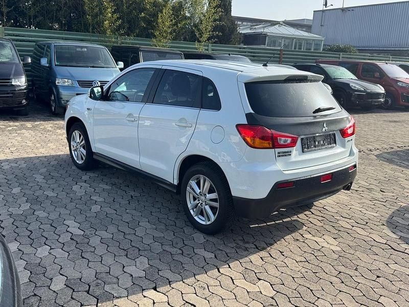 Gebraucht Mitsubishi ASX Edition 150 PS (110 kW) 2011 Weiß SUV