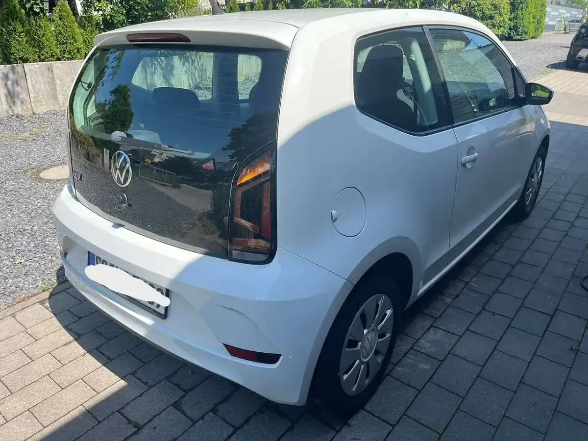 Gebraucht VW up! 65 PS (47 kW) 2021 Weiß Kleinwagen