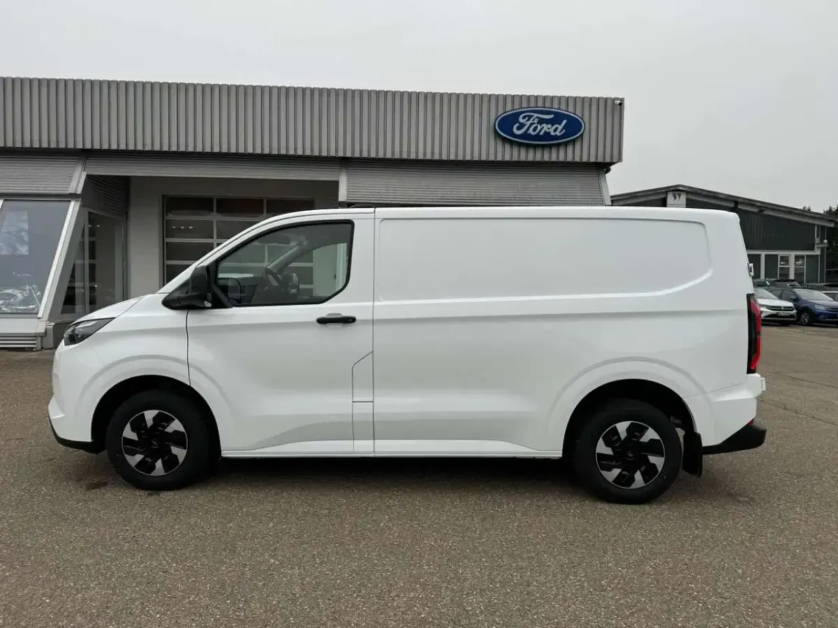 Usata Ford Transit 160 kW (218 CV) 2025 Bianco Berlina