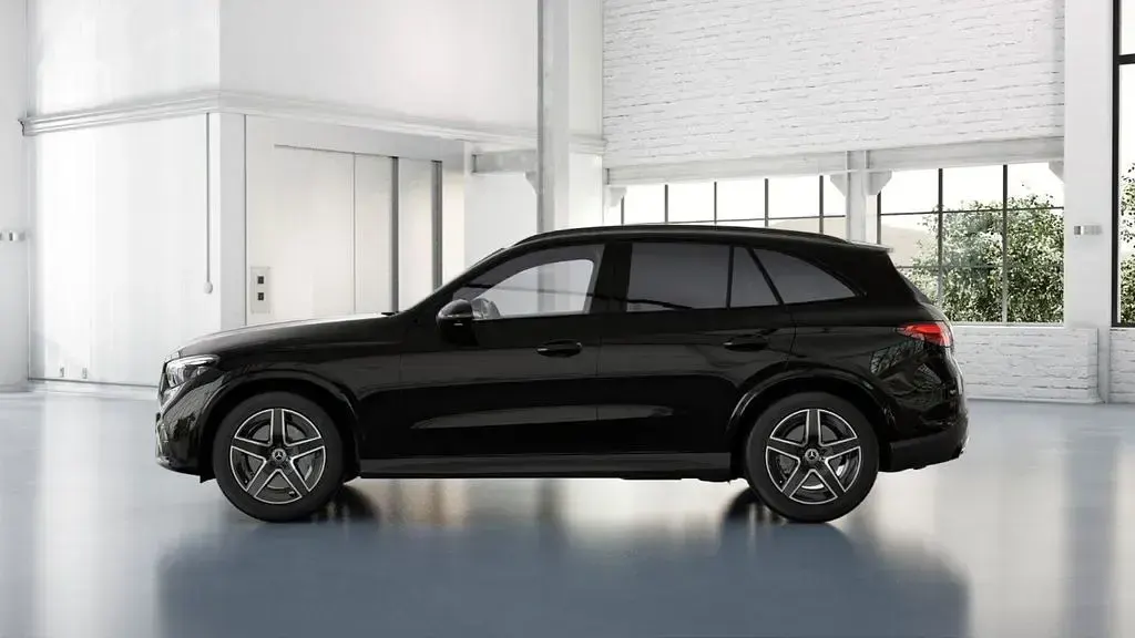 Gebraucht Mercedes GLC220 AMG 197 PS (144 kW) 2025 Schwarz SUV