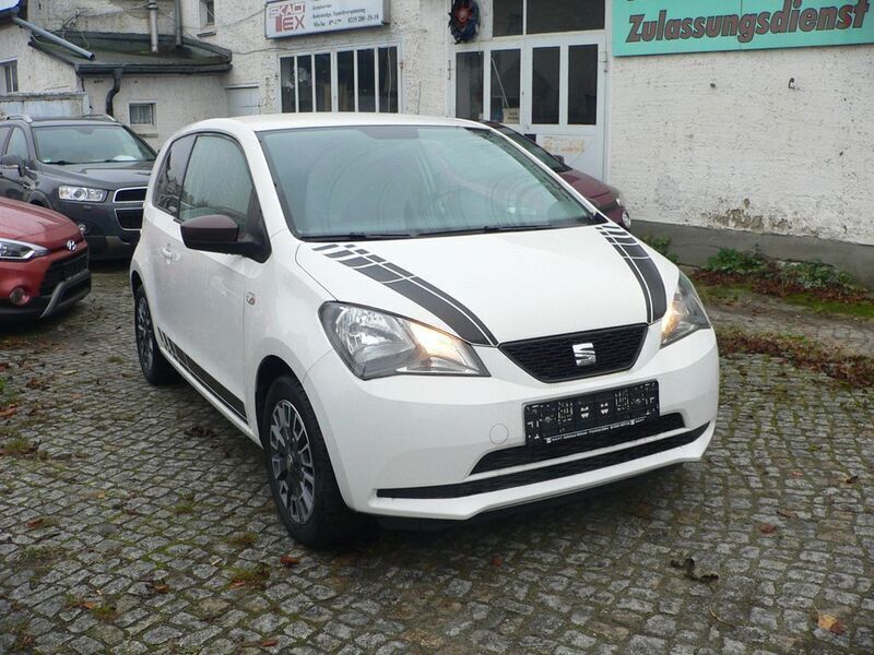 Weiß Gebraucht 2016 Seat Mii Chic Kleinwagen | 5.999 € (Fairer Preis) - Bild 1/4