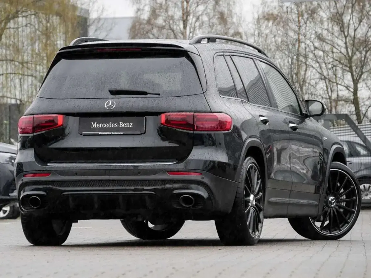 Gebraucht Mercedes GLB35 AMG 306 PS (225 kW) 2025 Schwarz metalliclack kosmossch SUV