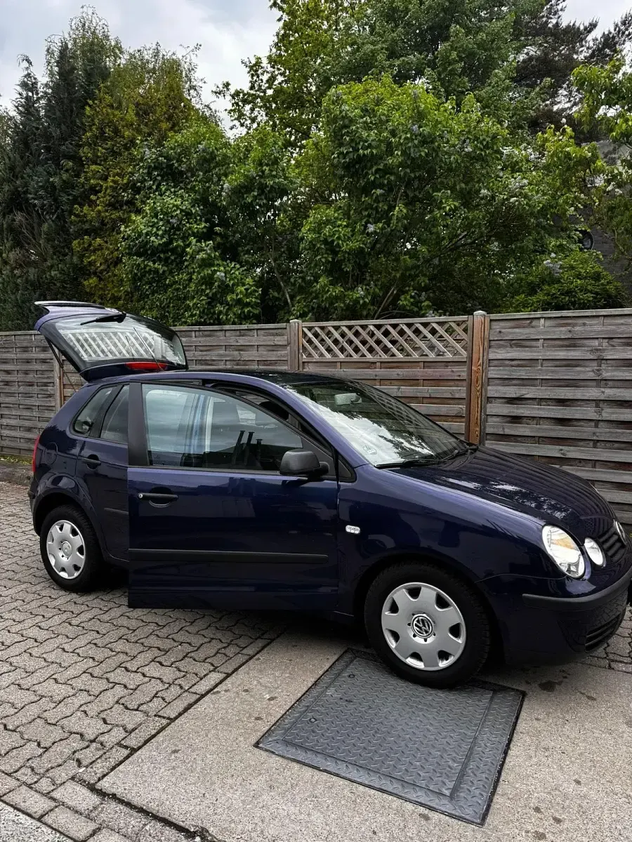 Gebraucht VW Polo 55 PS (40 kW) 2003 Blau Kleinwagen
