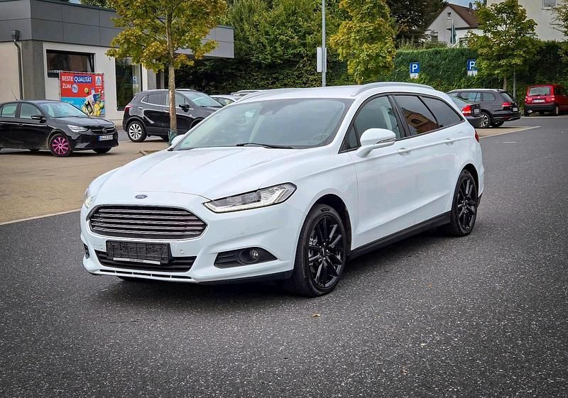 Weiß Gebraucht 2017 Ford Mondeo Kombi | 9.999 € (Superpreis) - Bild 1/4