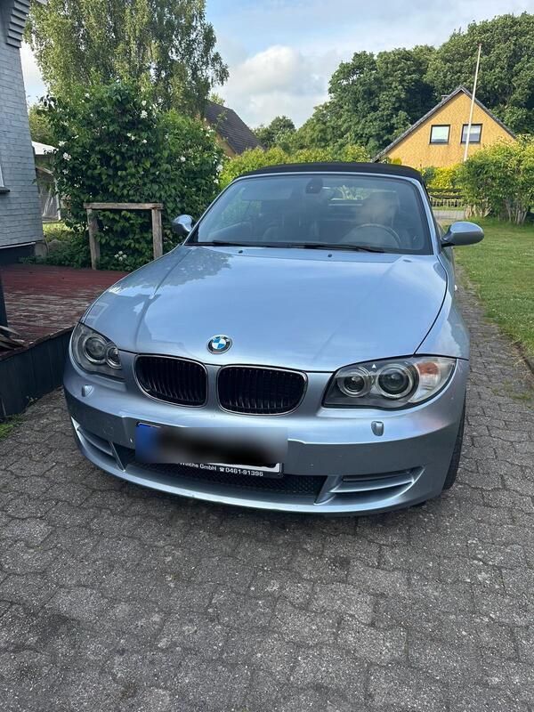 Blau Gebraucht 2009 BMW 118 Cabriolet Cabrio | 6.250 € (Etwas zu teuer) - Bild 1/4