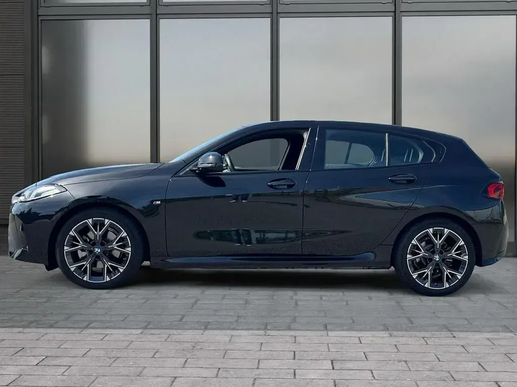 Gebraucht BMW 120 Shadowline 170 PS (125 kW) 2025 Schwarz Kleinwagen