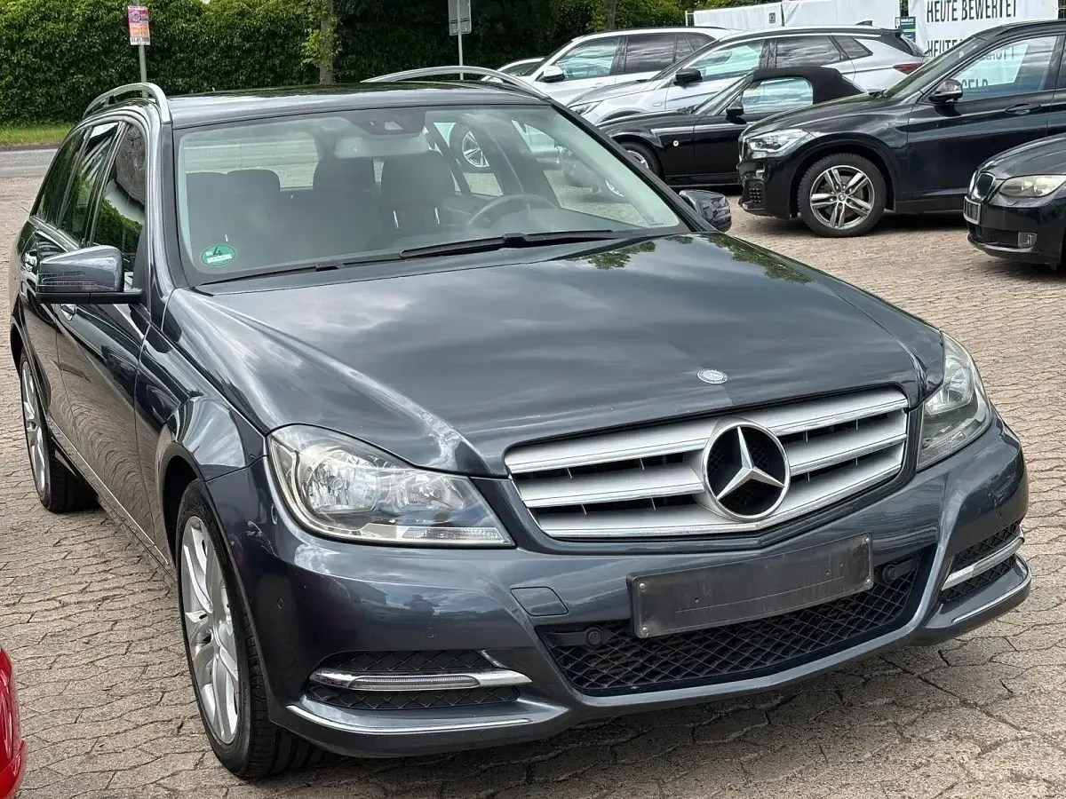 Gebraucht Mercedes C250 Avantgarde 204 PS (150 kW) 2013 Grau Kombi