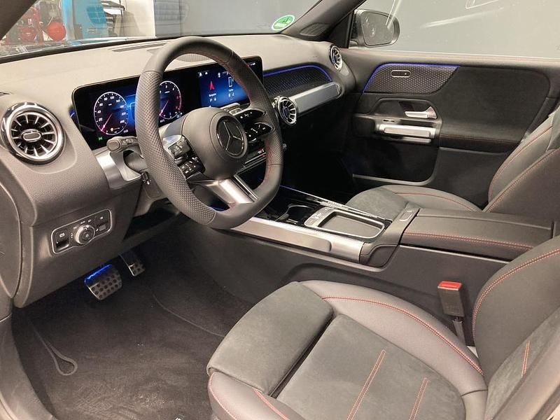 Gebraucht Mercedes GLB200 Premium 150 PS (110 kW) 2024 Nachtschwarz SUV