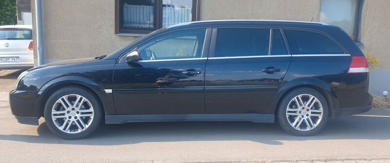 Schwarz Gebraucht 2004 Opel Vectra Limousine | 990 € (Guter Preis) - Bild 1/4