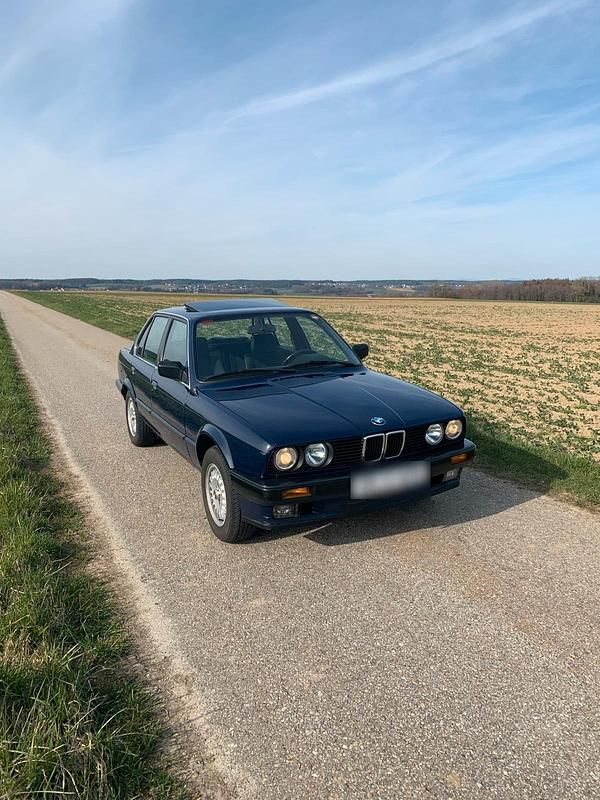 Gebraucht BMW 316 102 PS (75 kW) 1990 Blau Limousine