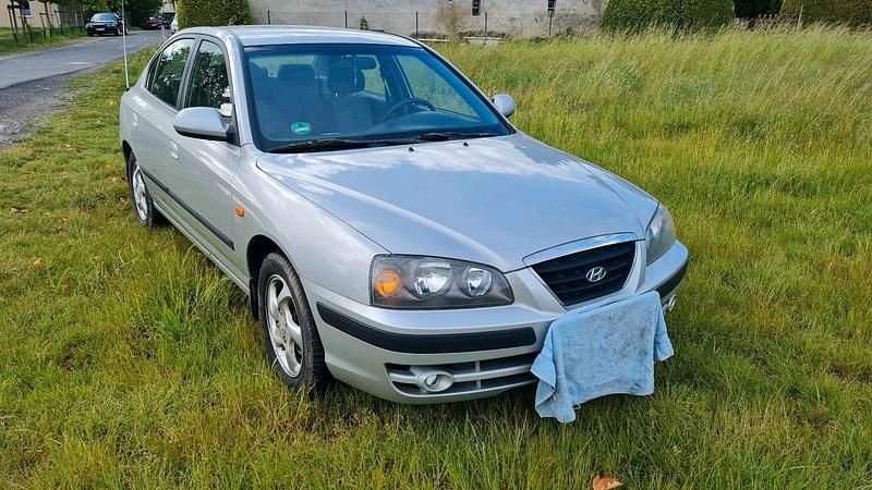 Silber Gebraucht 2006 Hyundai Elantra Limousine | 1.999 € - Bild 1/4