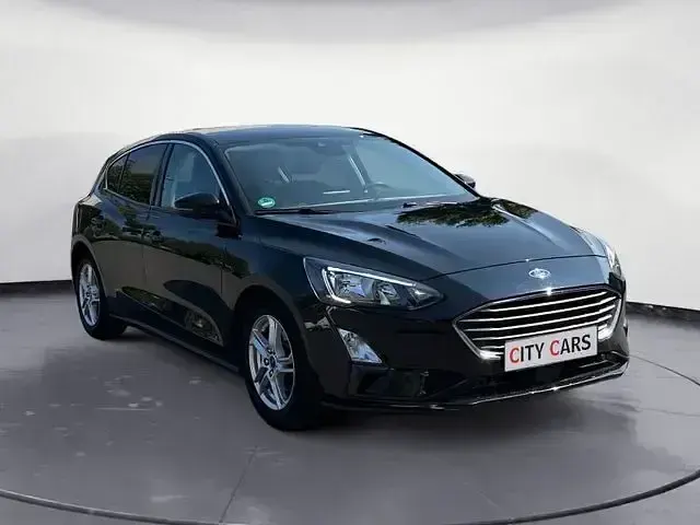 Gebraucht Ford Focus Cool & Connect 151 PS (111 kW) 2019 Shadow black Limousine