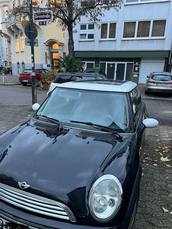 Gebraucht Mini Cooper 122 PS (89 kW) 2013 Schwarz Kleinwagen