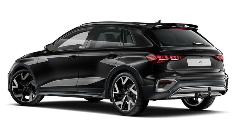 Second-hand Audi A3 Comfort 150 CP (110 kW) 2024 Alb Berlinǎ