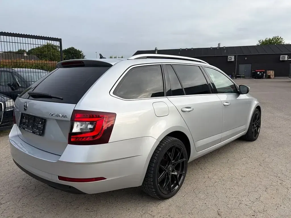 Gebraucht Skoda Octavia 150 PS (110 kW) 2018 Silber Kombi