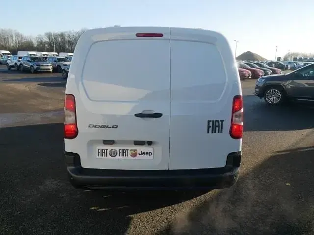Neu Fiat Doblò 102 PS (75 kW) 2025 Gelato weiß Van / Kleinbus