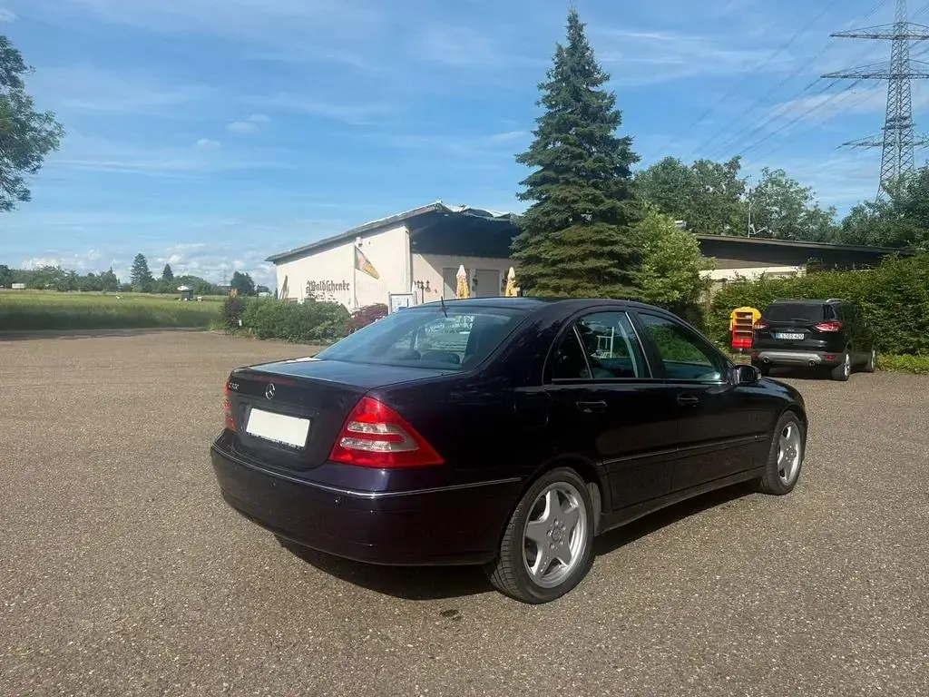 Gebraucht Mercedes C320 Avantgarde 218 PS (160 kW) 2001 Violett Limousine