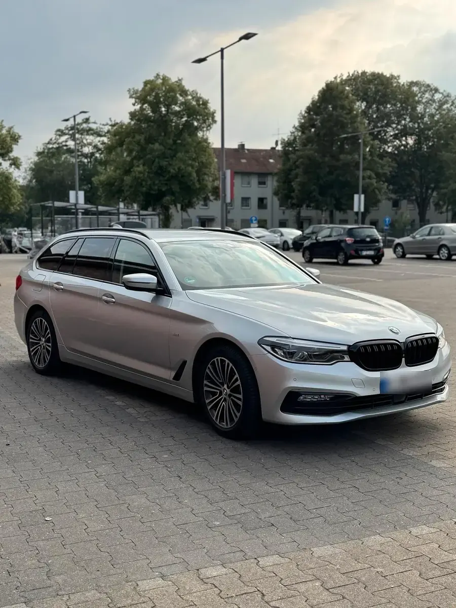 Gebraucht BMW 530 Comfort Edition 265 PS (194 kW) 2017 Silber Kombi