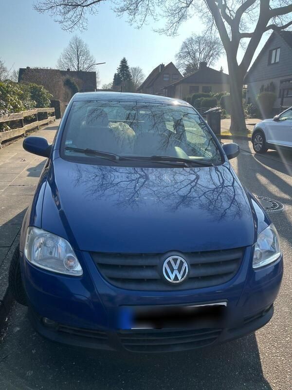 Blau Gebraucht 2011 VW Fox Kleinwagen | 2.350 € (Fairer Preis) - Bild 1/4