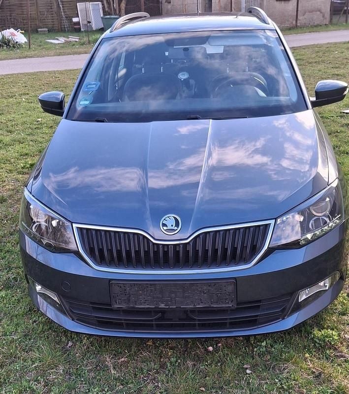 Gebraucht Skoda Fabia 90 PS (66 kW) 2016 Grau Kombi