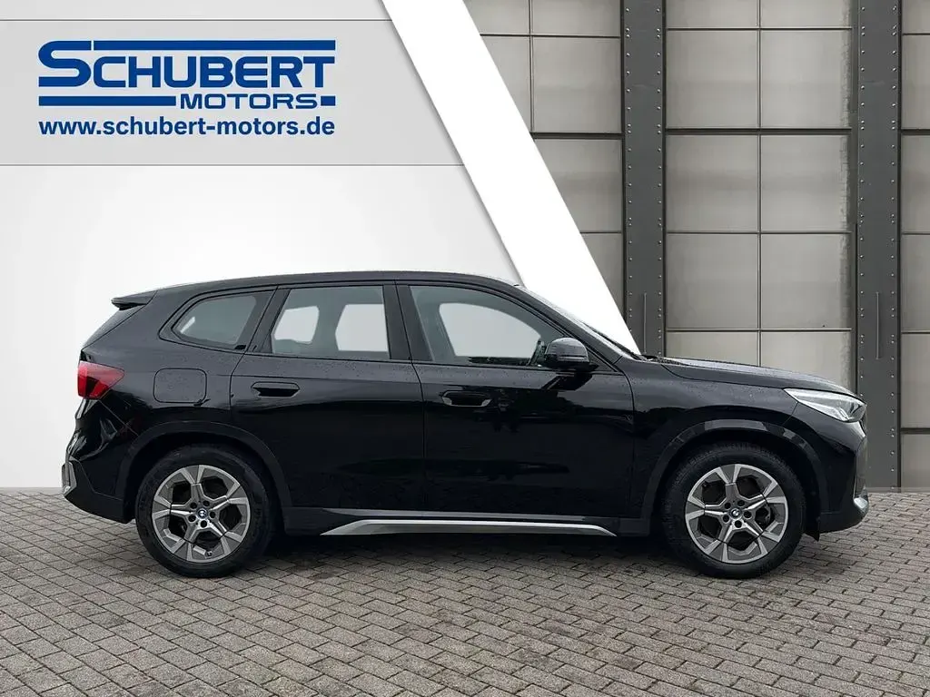 Gebraucht BMW iX1 xLine 225 kW (306 PS) 2023 Schwarz SUV