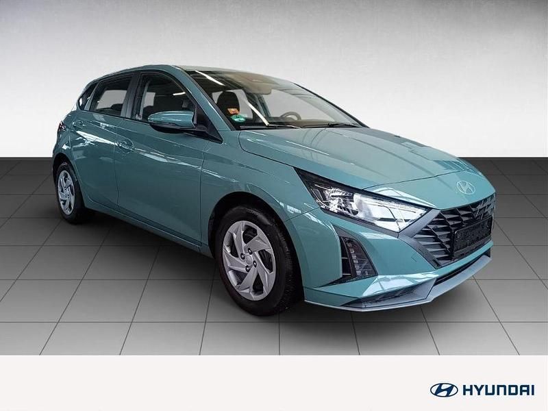 Gebraucht Hyundai i20 Select 79 PS (58 kW) 2025 Grün Kleinwagen