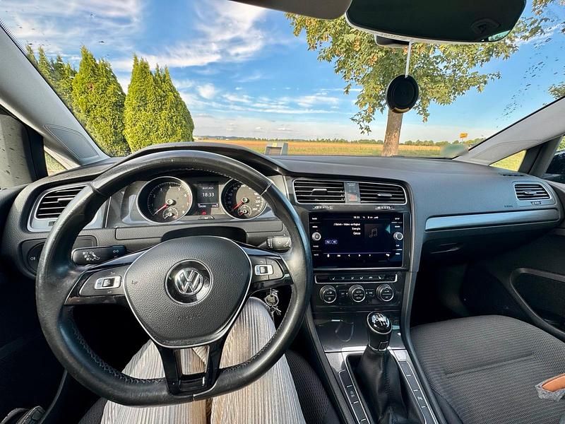 Gebraucht VW Golf 110 PS (80 kW) 2017 Schwarz Coupé