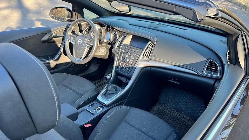 Gebraucht Opel Cascada Edition 140 PS (102 kW) 2016 Schwarz Cabrio