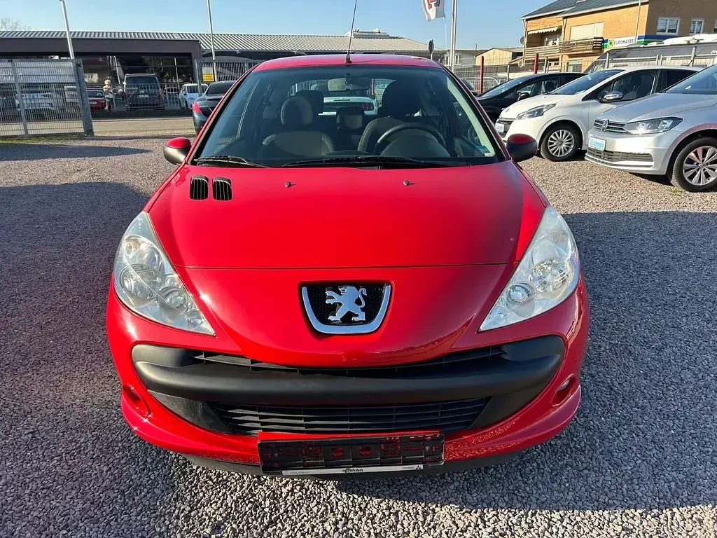 Gebraucht Peugeot 206+ Basis 60 PS (44 kW) 2011 Rot Kleinwagen