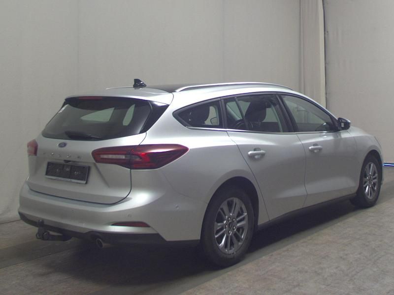 Gebraucht Ford Focus Titanium 120 PS (88 kW) 2022 Silber Kombi