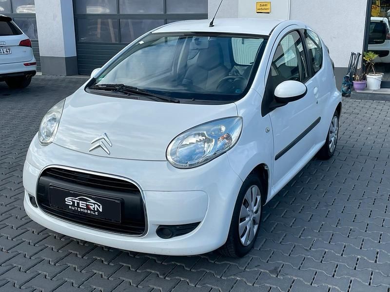 Weiß Gebraucht 2010 Citroën C1 Kleinwagen | 2.950 € (Etwas zu teuer) - Bild 1/4