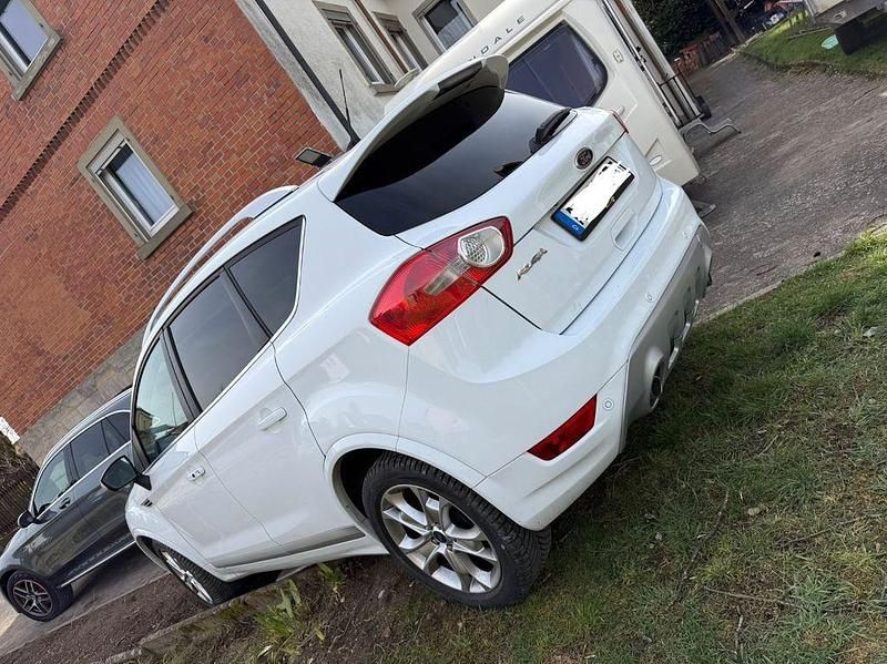 Gebraucht Ford Kuga Individual 140 PS (102 kW) 2012 Weiß SUV