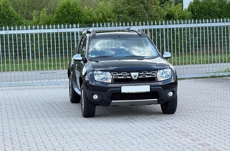 Schwarz Gebraucht 2015 Dacia Duster Prestige SUV | 5.999 € (Guter Preis) - Bild 1/4