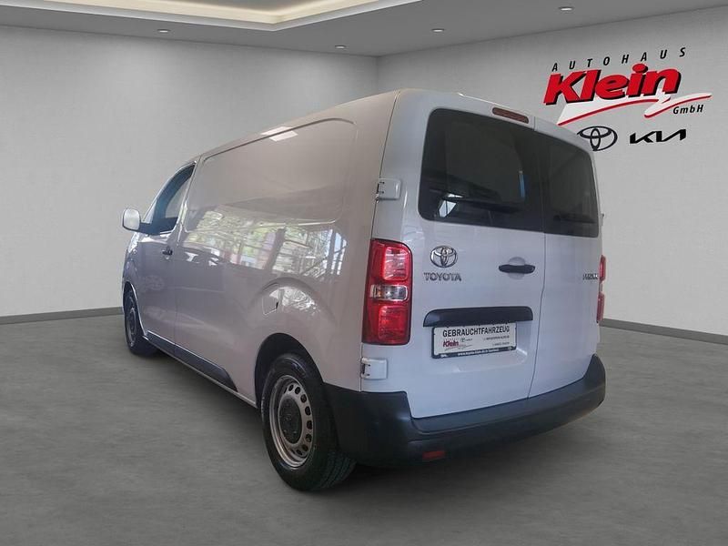 Second-hand Toyota Proace Plus 120 CP (88 kW) 2023 Alb Monovolum