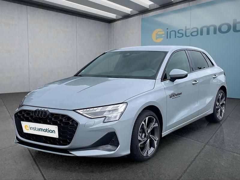 Grau Gebraucht 2025 Audi A3 Sportback Limousine | 45.949 € - Bild 1/4