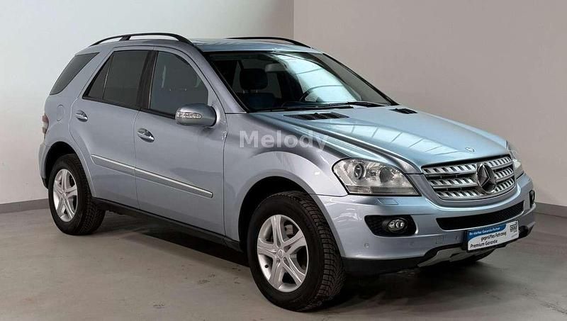 Gebraucht Mercedes ML320 224 PS (164 kW) 2007 Blau SUV